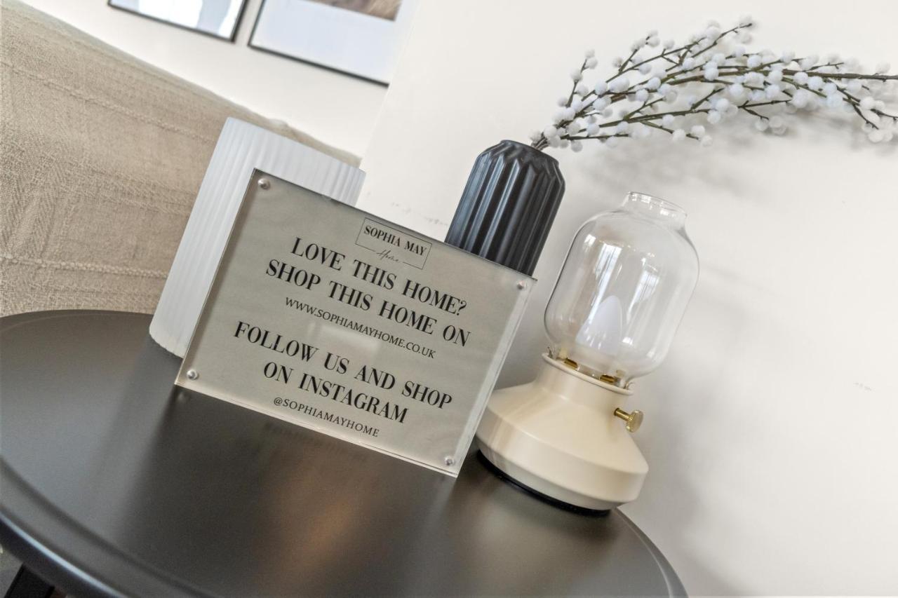 New 2023 Modern Luxury On The In Devon - Free Parking, Pets Welcome, Sleeps 10